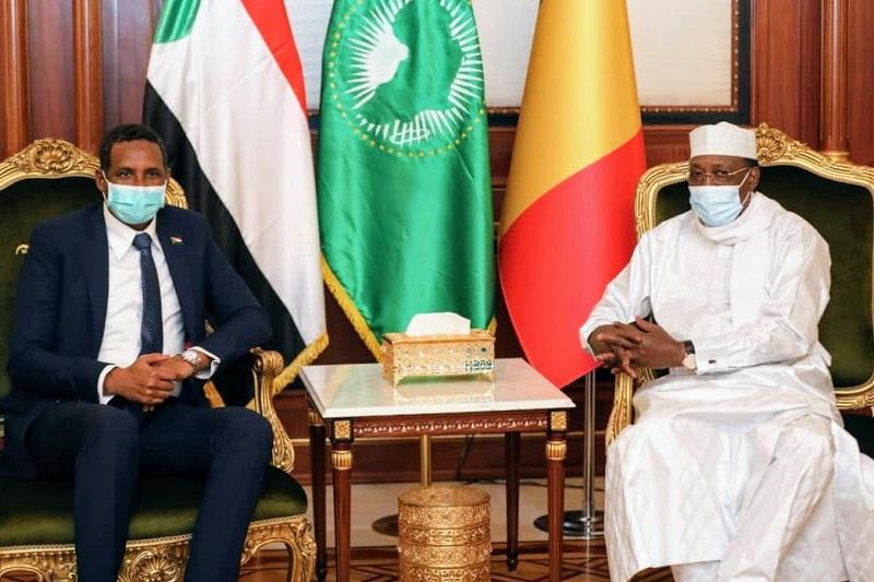 ديبي ودقلو يبحثان تعزيز التعاون المشترك بين السودان وتشاد